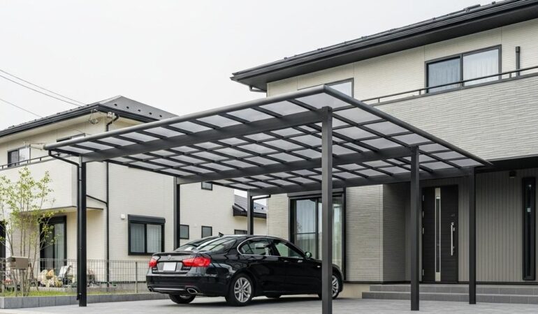 Pose de carports : 3 avantages pour protéger vos véhicules