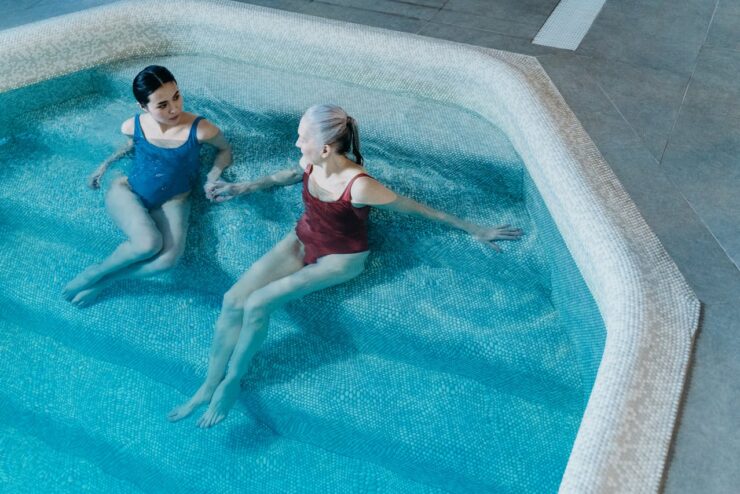 Revêtement piscine et sensation au toucher